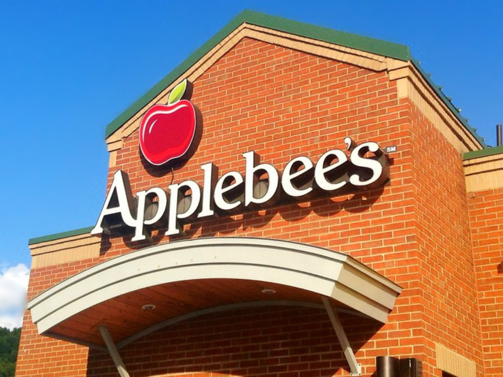 Applebee's storefront