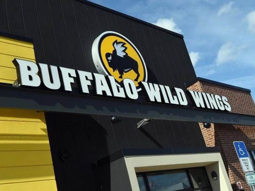 Buffalo Wild Wings storefront